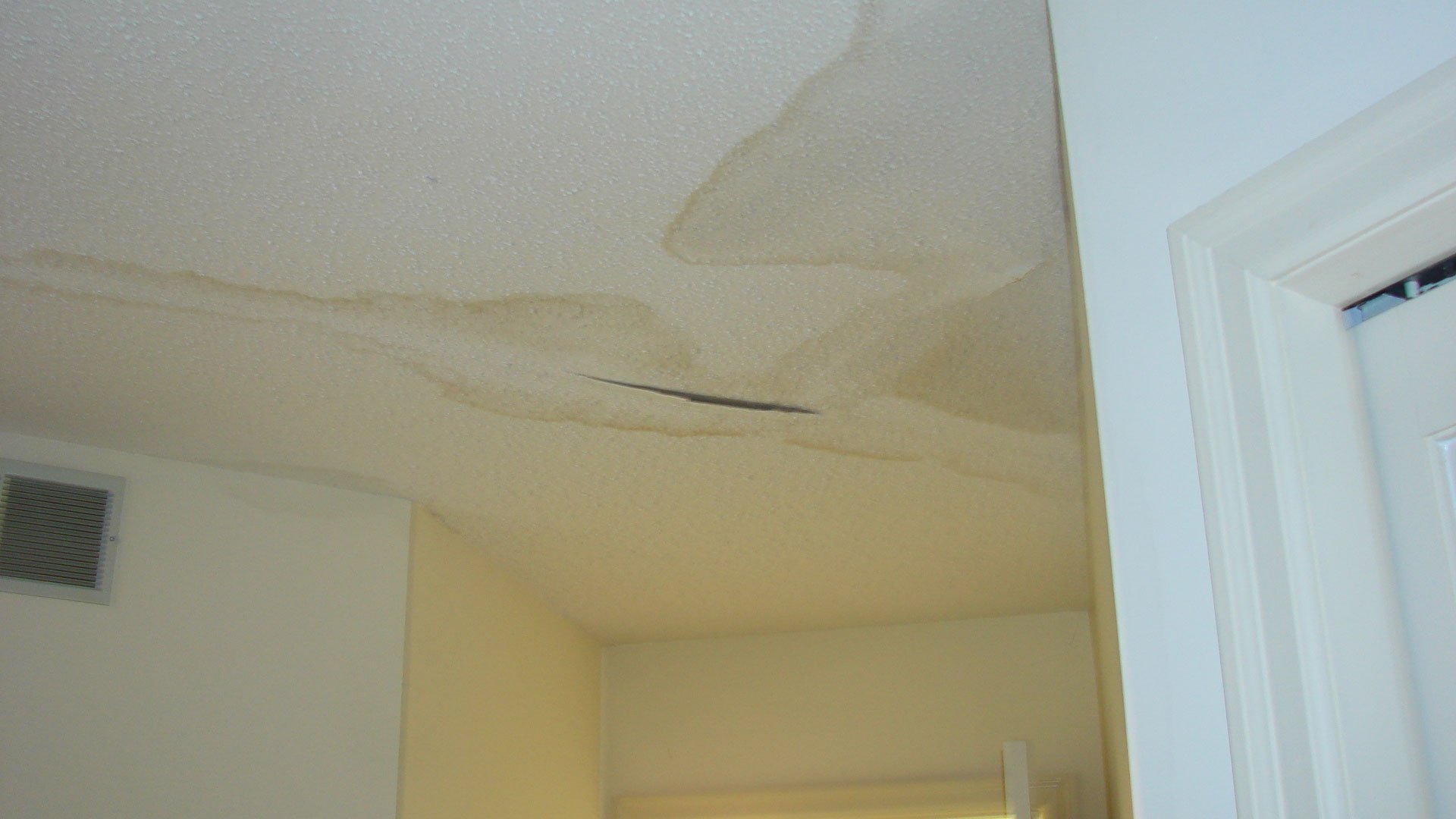 WATER DAMAGE RESTORATION WOODBRIDGE